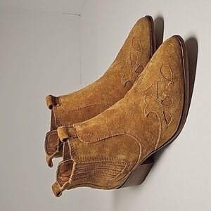 Zara Trafaluc Tan Camel Ankle Booties Pointed Toe Low Block Heel 37 Pull On Boho